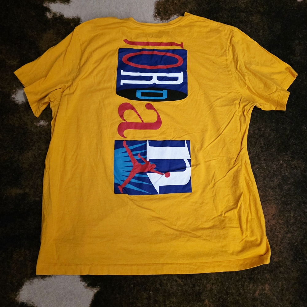 Retro Air Jordan t-shirt sz XXL Yellow Short Sleeve Tee with Graphic Design
